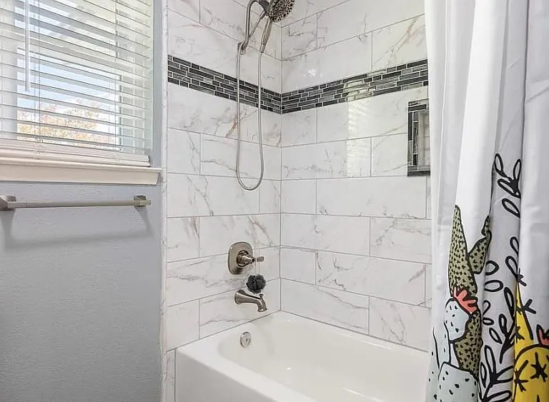 1214 Amanda Cir — Photo 16