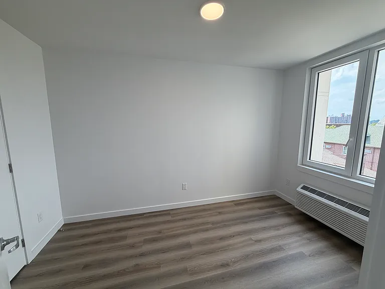 1822 Mahan Ave #3C — Photo 3