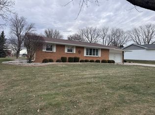 918 E Le Fevre Ave, Gibson City, IL 60936
