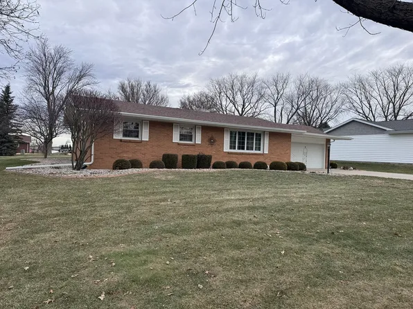 918 E Le Fevre Ave, Gibson City, IL 60936