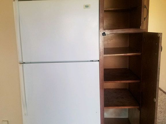 5th image of 1158 McCarley Dr E