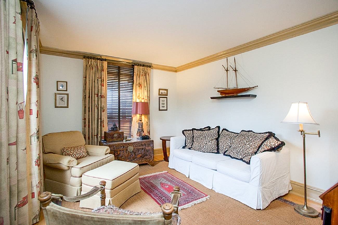  Den/Guest Room