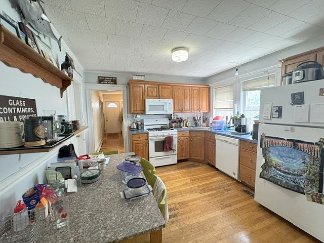 1st image of 118 Holton St #1