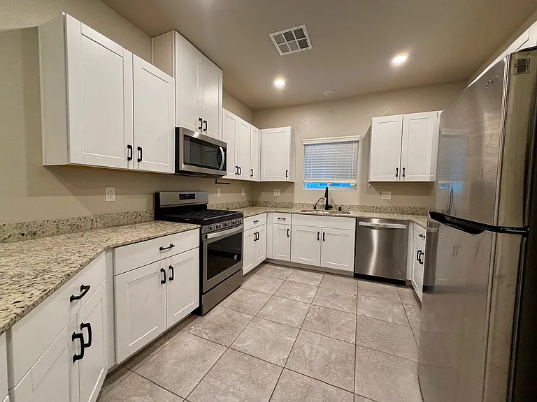 7473 Garnet Moon St — Photo 19