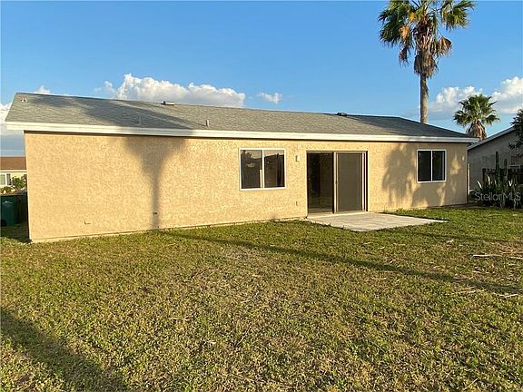 3rd image of 5193 Chaves Cir