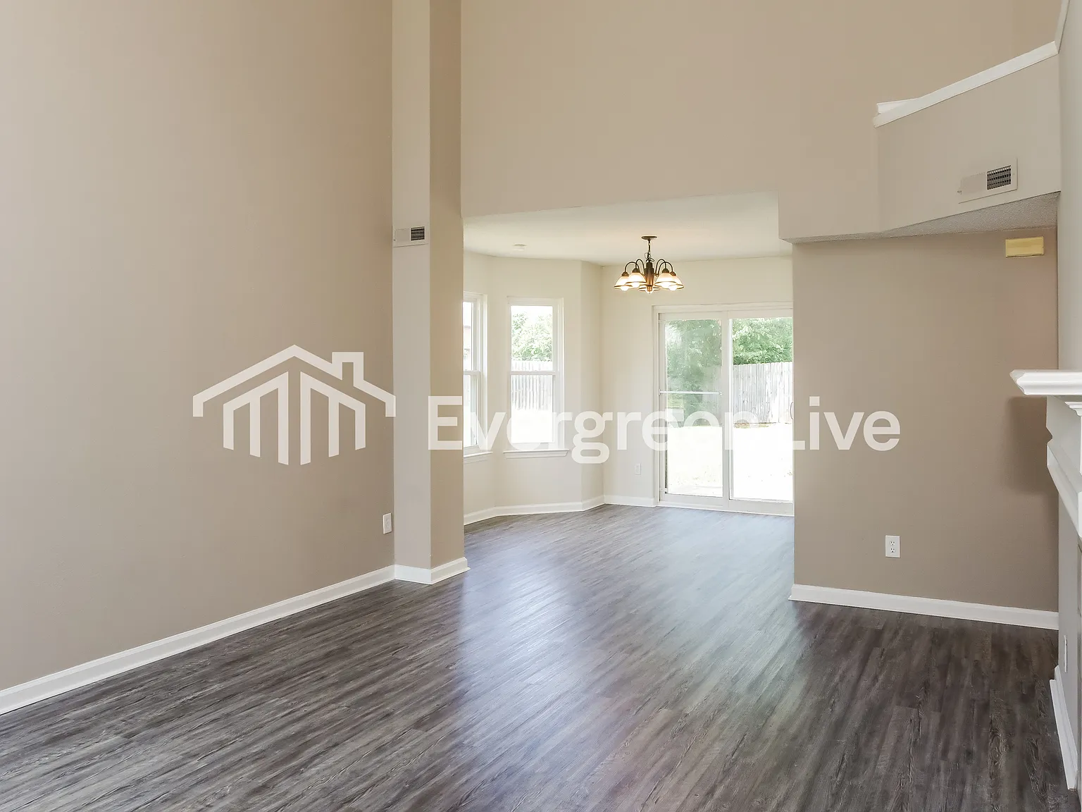 4 bed, 2.0 bath, 1988 sqft, $1,895 — Photo 2