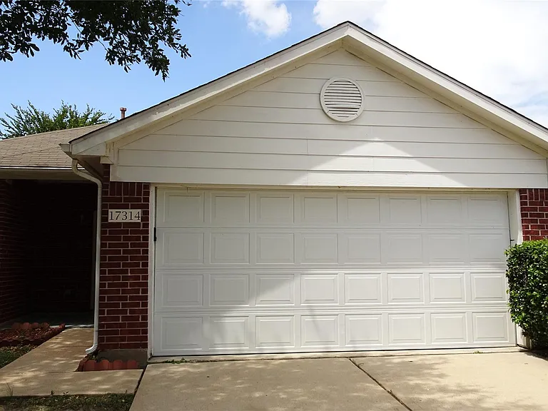 17314 Glenmorris Dr — Photo 2