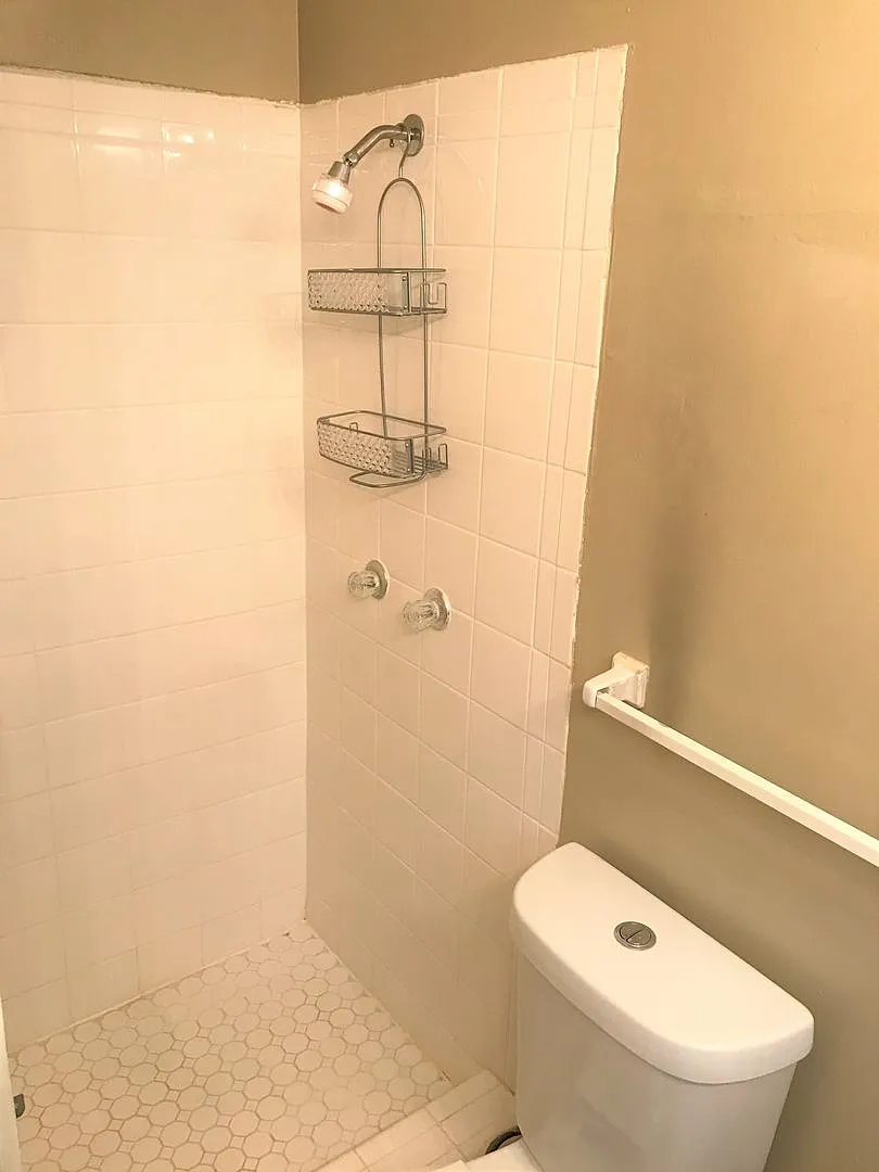 5 Bedroom Home Walking Distance to FSU! Pre-Lease August 2027! — Photo 2