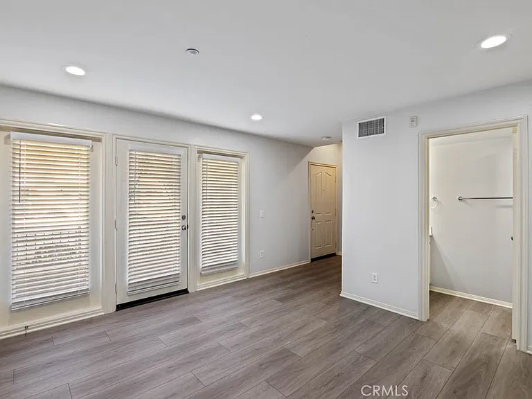 297 Tustin Field Dr — Photo 8