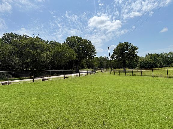 4th image of 1079 Union Hill Rd