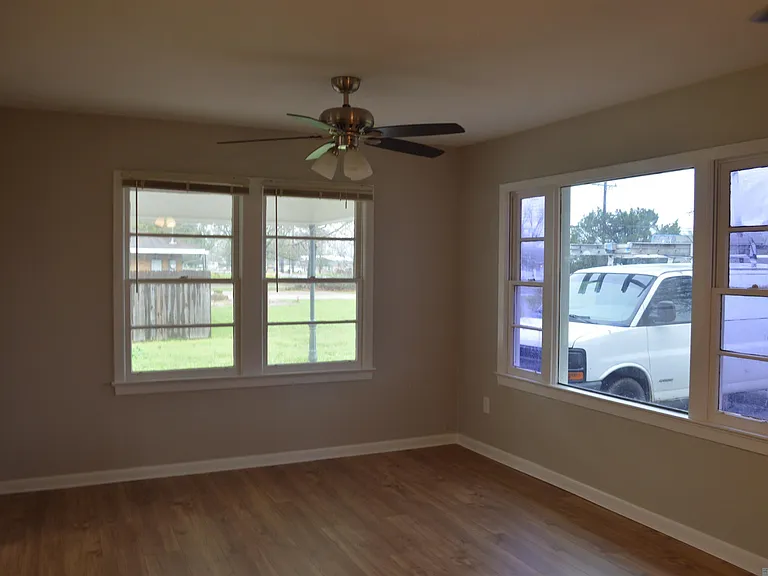 17157 Highway 44 — Photo 2