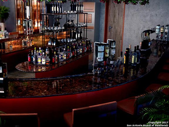 4th image of 123 Lexington Ave #1209