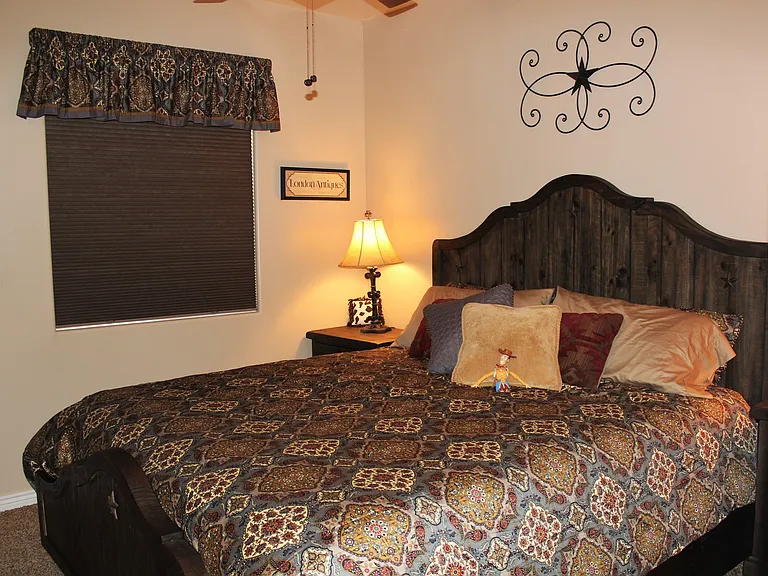 1074 Gleneagles Dr — Photo 31
