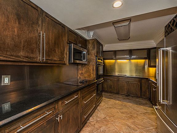 5th image of 2025 Lavers Cir #1-D-406