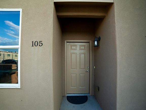 3rd image of 105 Oban Ct