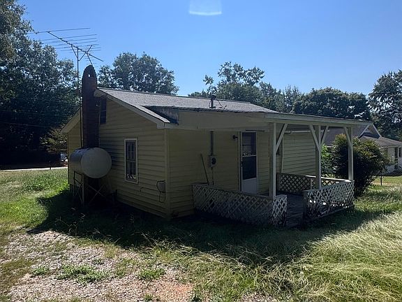 3rd image of 117 N Texas Ave