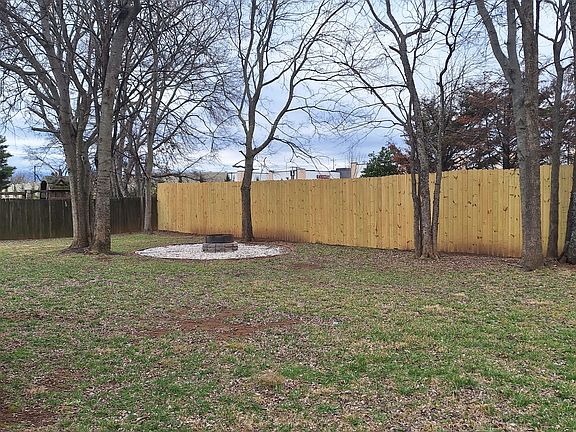 2nd image of 2934 Runnymeade Dr