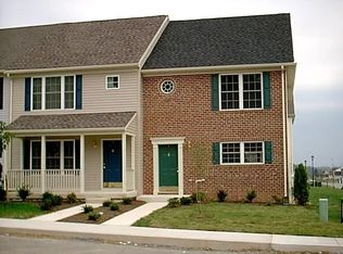 8 Mabel Ln, Martinsburg, WV 25404