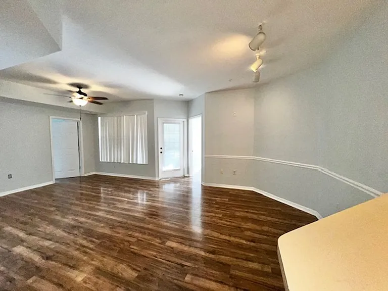 5554 Metrowest Blvd #4 — Photo 9