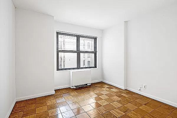 2nd image of 225 E 93rd St APT 9A