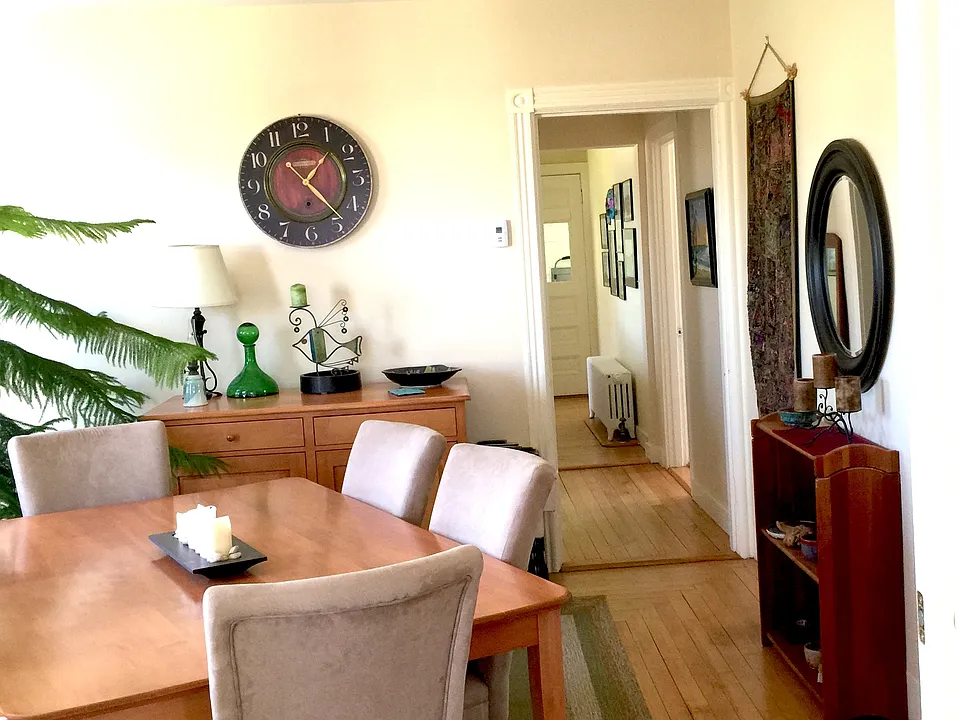 Dining Room looking towards kitchen
