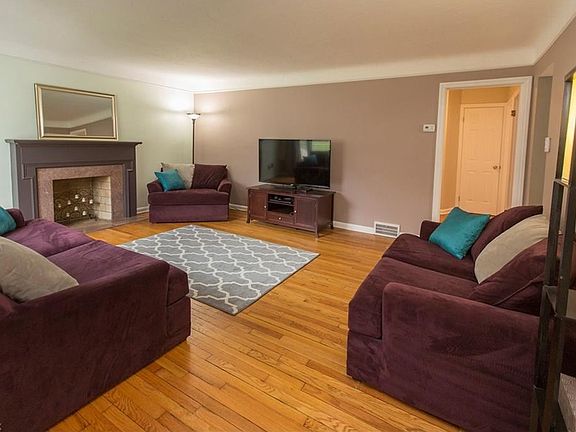 5th image of 4162 W 215th St