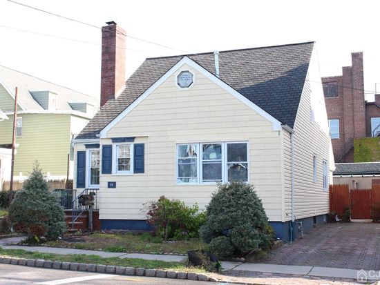 54 Gordon St, Perth Amboy, NJ 08861