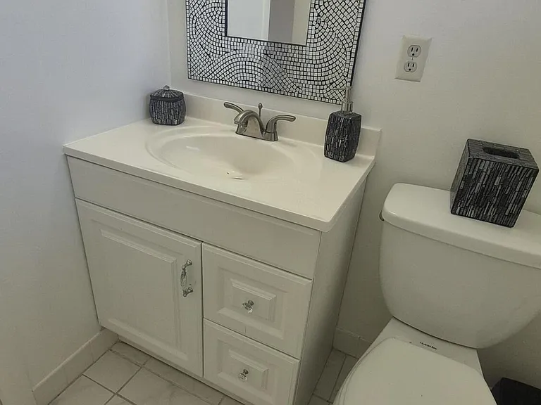 2805 Crosley Dr E #E — Photo 12