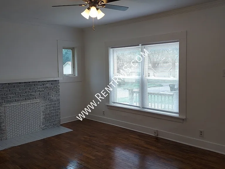 709 SW Medford Ave — Photo 4