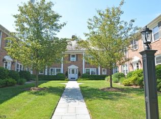 86 New England Ave APT 42, Summit, NJ 07901
