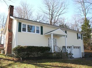 22 Driftway Point Rd, Danbury, CT 06811