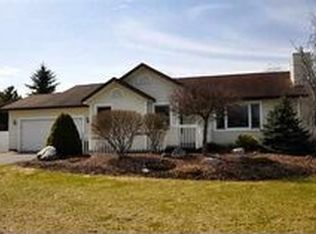 115 Vantage View Dr, Petoskey, MI 49770
