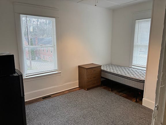 4th image of 337 1st Ave W #3