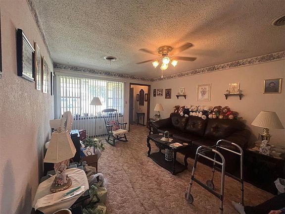 2nd image of 1347 N Canyon St