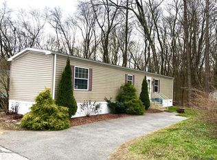 575 Creek Rd, Poughkeepsie, NY 12601