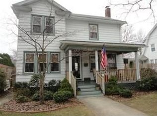 18 Gillette Ave, Springfield, MA 01118