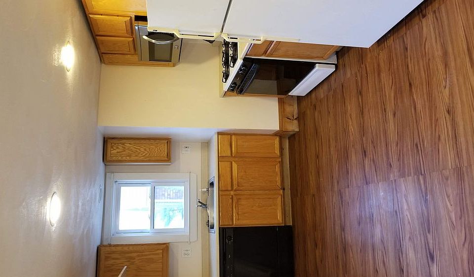 1st image of 434 Washington St