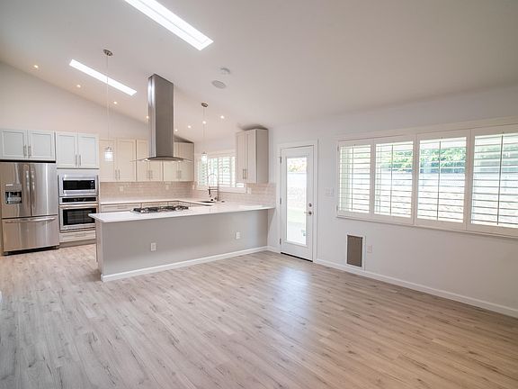 5th image of 10120 Monaco Dr