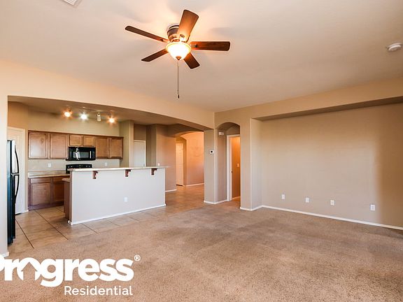 4th image of 4642 E Alamo St
