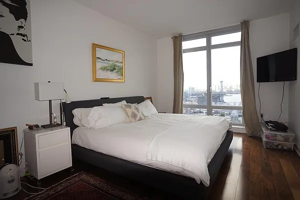 Rented by Corcoran | media 21