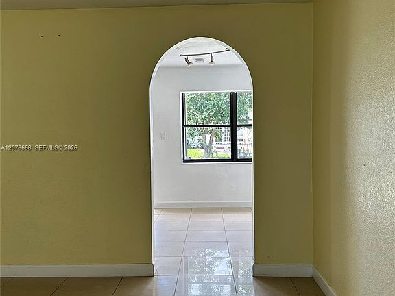 3rd image of 6432 Flagler St