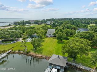 405 Tennessee Ave, Morehead City, NC 28557