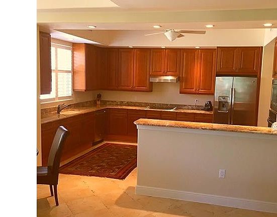 5th image of 587 Avellino Isles Cir #202