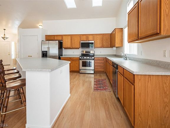 5th image of 5212 Molveno Ct