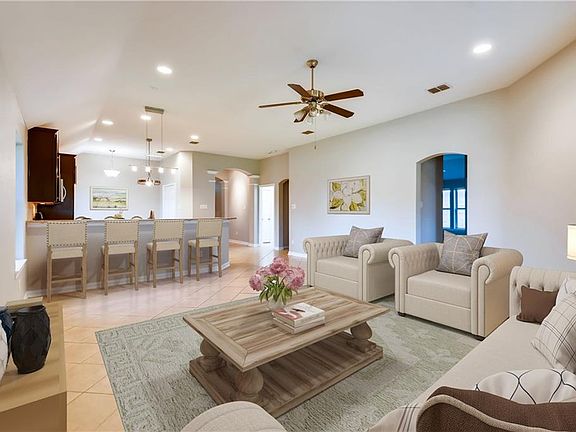 3rd image of 1521 Cockatiel Dr