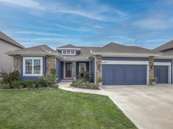 16393 S Valhalla St, Olathe, KS 66062