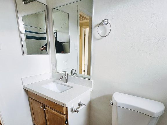 3rd image of 10648 N 15th Ave APT 4
