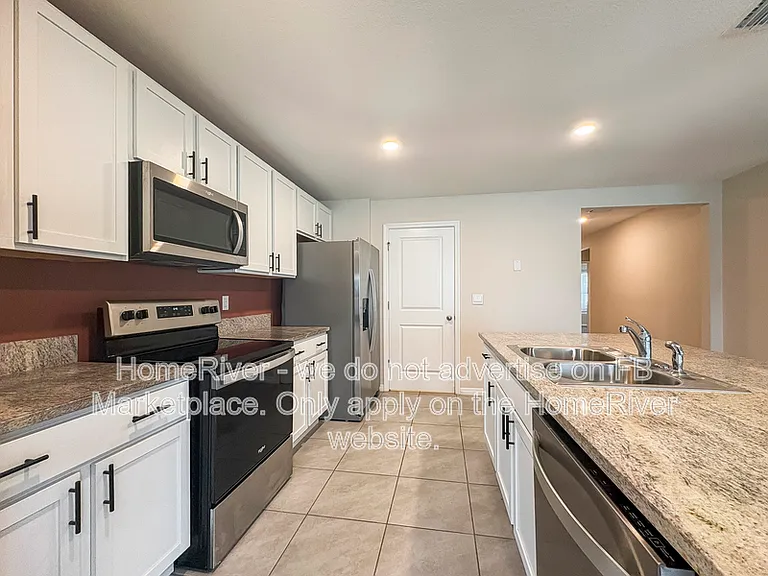 8780 SW 49th Cir — Photo 6