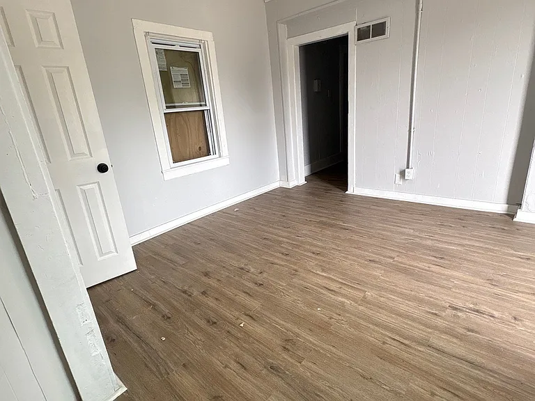 1517 Minnesota Ave #4 — Photo 9