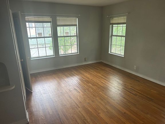 3rd image of 4026 Holland Ave APT 6